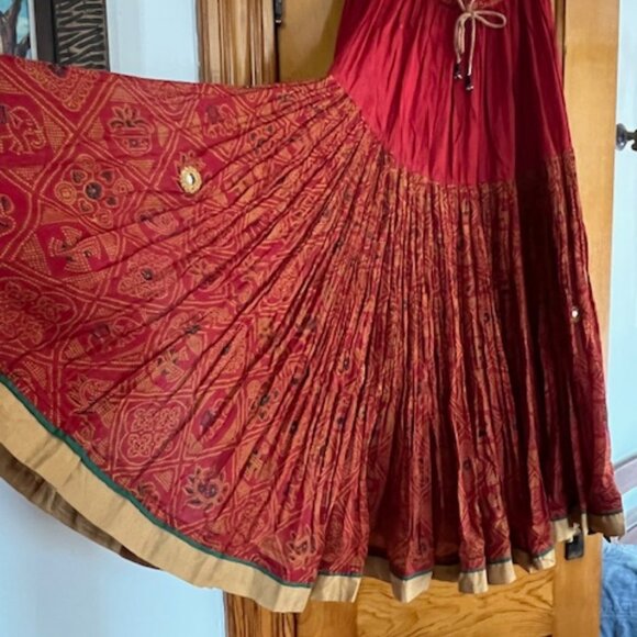 VINTAGE Raiment Fashions Inc. Boho Vibrant Indian Mirror Embroided Skirt - Picture 2 of 12